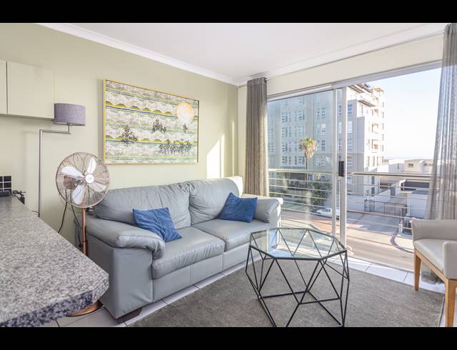2 BEDROOM APARTMENT SOLD IN BLOUBERGRANT
